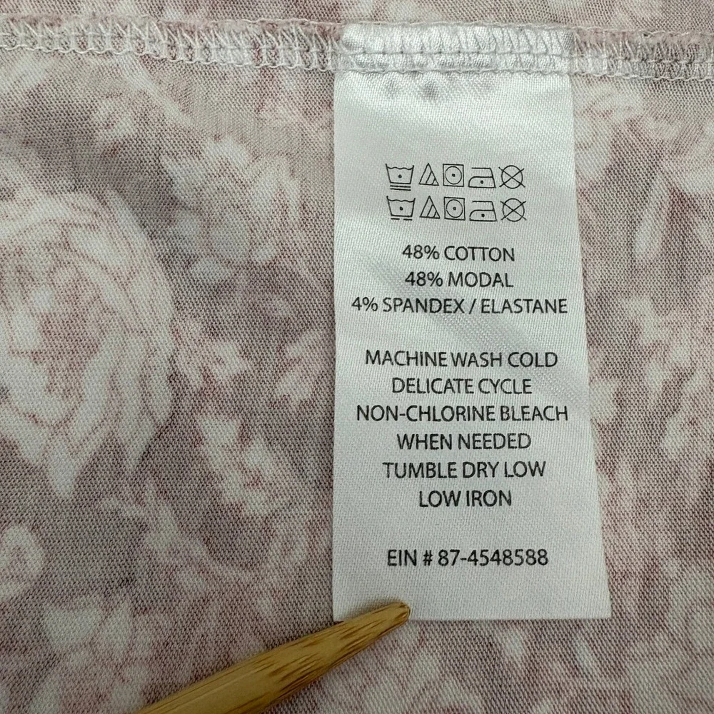 Marea by Liz Joy Pink Floral‎ Long Sleeve Pajama Top Size M Crew Neck Lounge